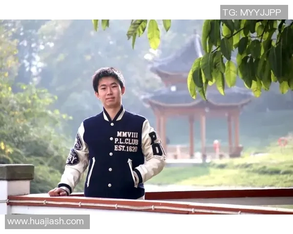 甘孜州足球球星倪豪的成长之路与职业生涯回顾 甘孜州足球球星倪豪的成长之路与职业生涯回顾