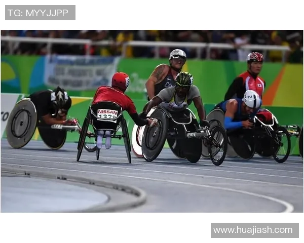 小男孩与足球巨星握手瞬间引发全场掌声感动时刻记录